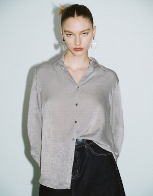 Urban Revivo Button Up Straight Women's Shirts Light Grey | KCC3999BN