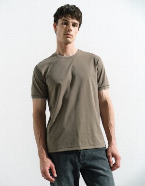 Urban Revivo Crew Neck Straight Men's T Shirts Khaki | XNF1014PM