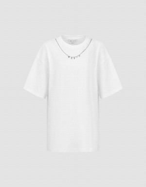 Urban Revivo Necklace Decor Crew Neck Loose Women's T Shirts White | YJD4066ZZ