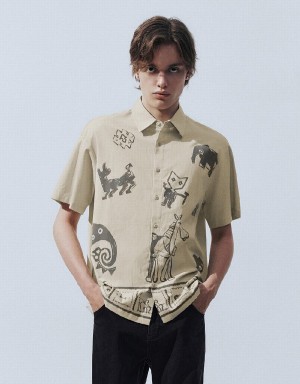 Urban Revivo Printed Loose Men's Shirts Khaki | OPK9253ZI