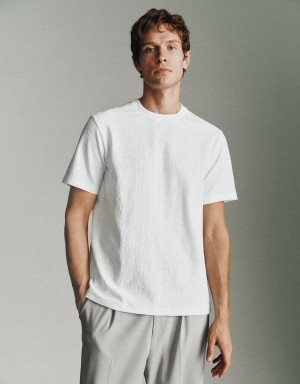 Urban Revivo Textured Crew Neck Knitted Men's T Shirts White | BPD7282EW