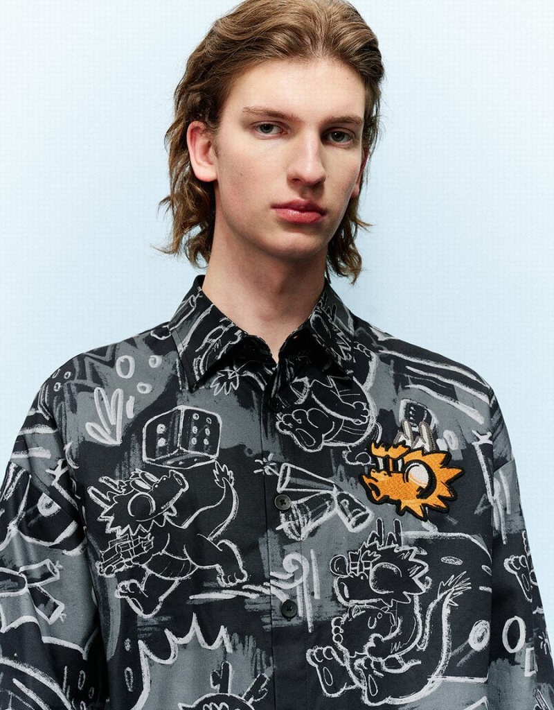 Urban Revivo Graffiti Printed Button Up Loose Men's Shirts Black | VRR2381MT